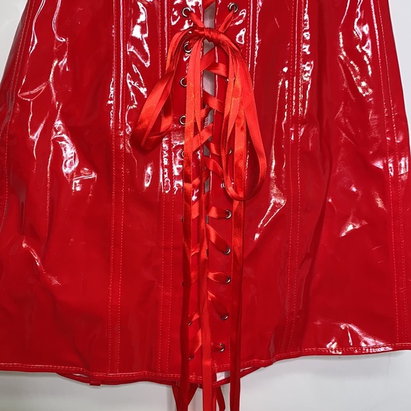 NEW ALIVILA Y Red Faux Leather Fashion Corset Dress - Picture 7 of 12